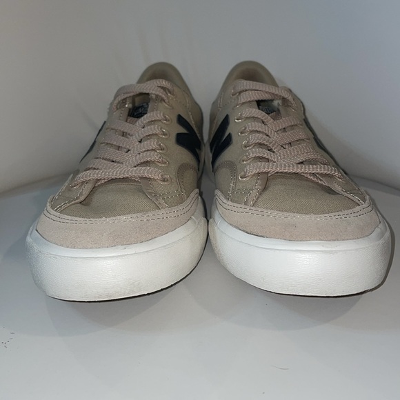 New Balance 212 ProCourt Size 7.5. - Picture 4 of 13